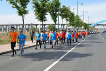 伟德体育举办第八届“石化杯”职工徒步大赛