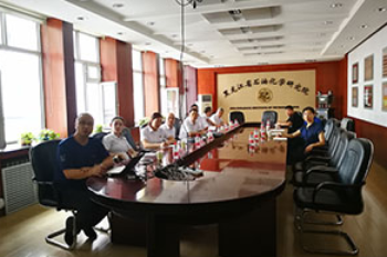 广东众和化塑有限公司黎广贞董事长一行来伟德体育洽谈合作