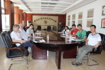 伟德体育科研人员同白俄罗斯国立大学专家进行学术交流